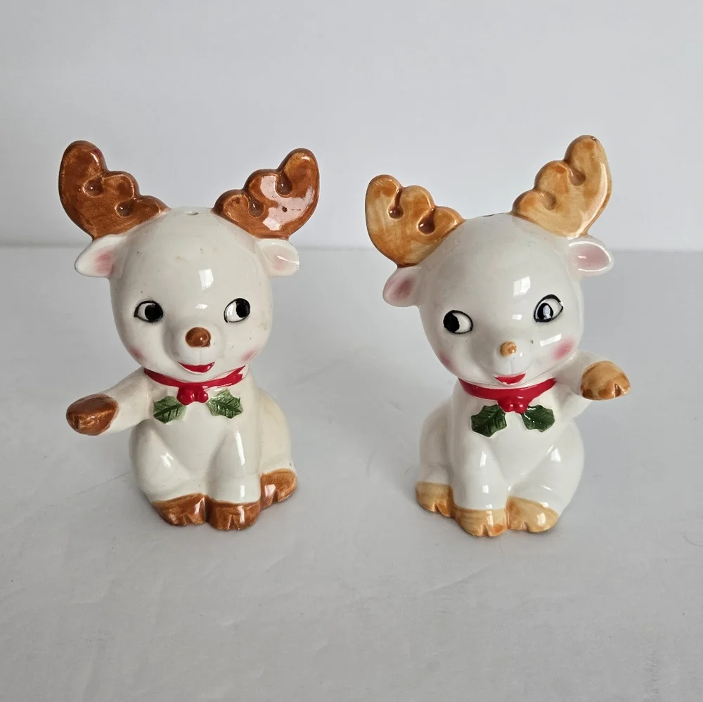 Vintage Christmas Baby Reindeer Salt & Pepper Shakers Made in Japan